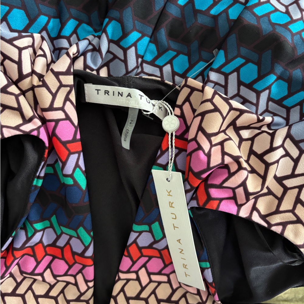 Trina Turk Macee Geometric Dress. Size 2 - Picture 9 of 12